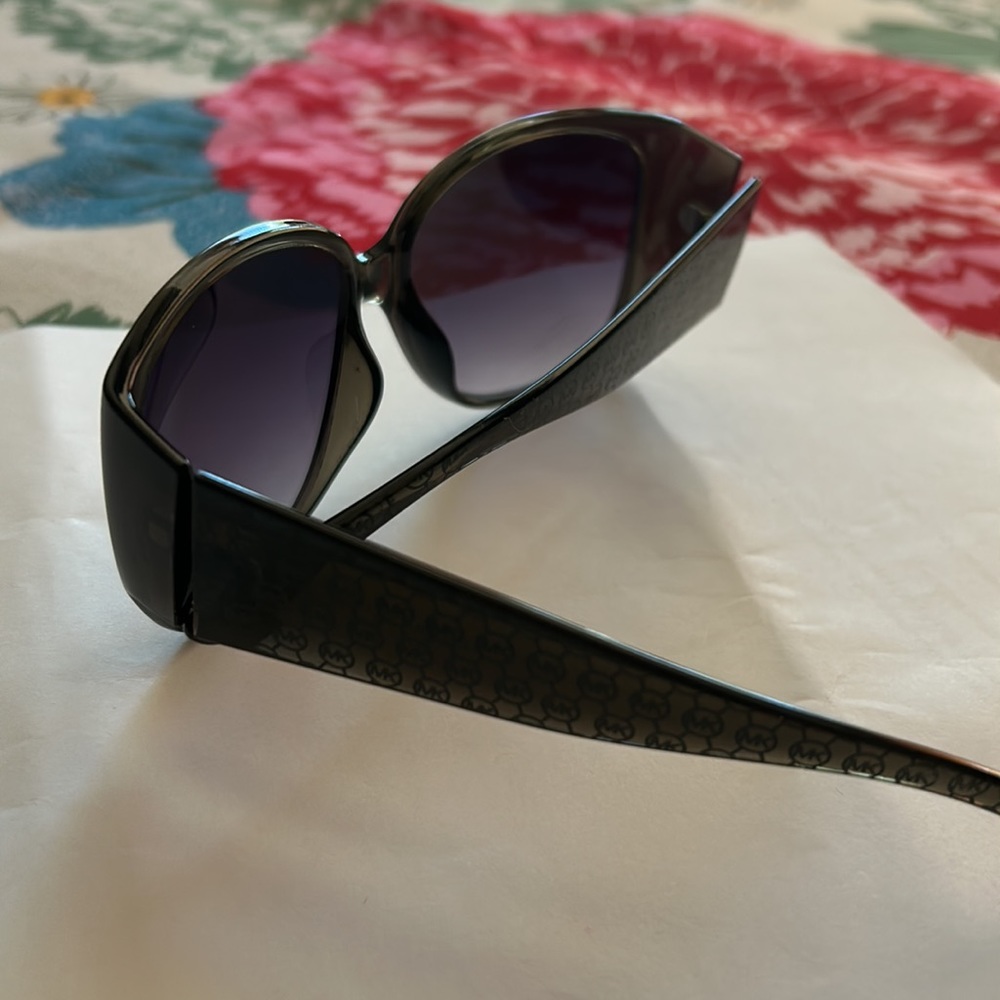 Michael Kors, sunglasses deep dark gray - Picture 6 of 6
